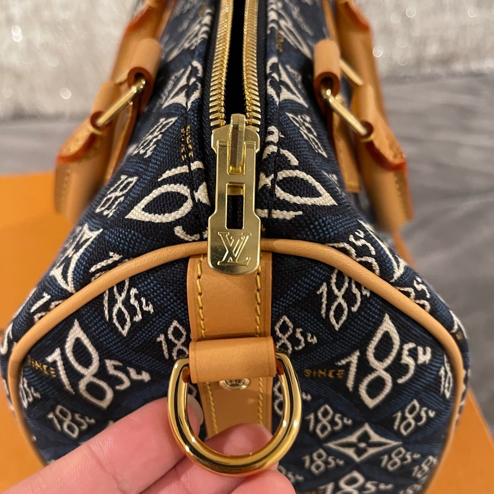 Brand NEW Louis Vuitton bandouliere bag limited edition since 1854 jacquard 25